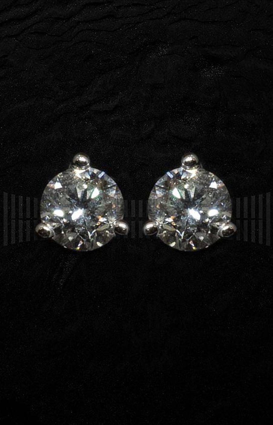 Joyer A Jenaro Pendientes Chat N Oro Blanco Brillante 3 Garras